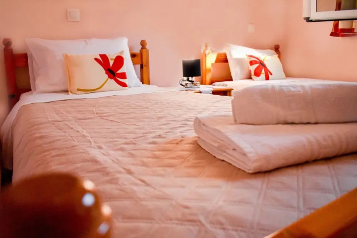 Room 3 of 16
