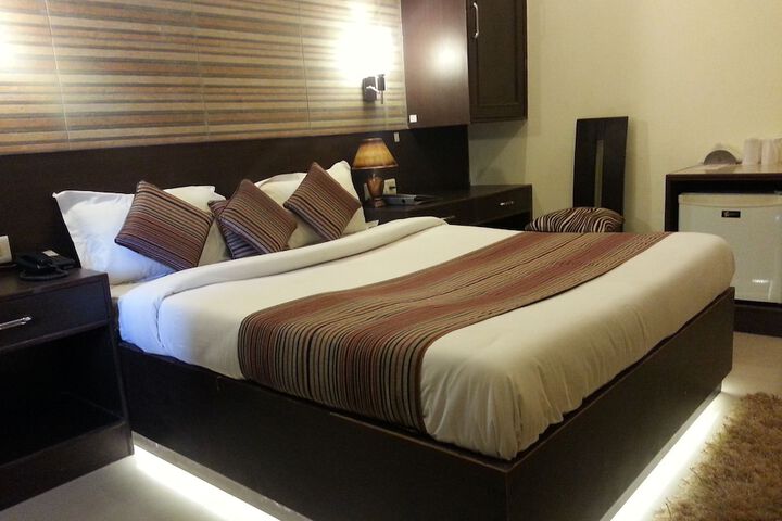 Room 9 of 41