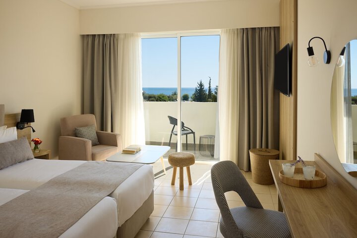 Room 48 of 212