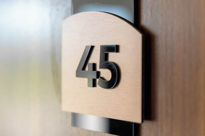 Room 8 of 29
