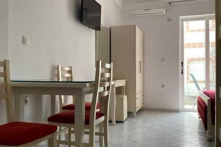 Room 7 of 26