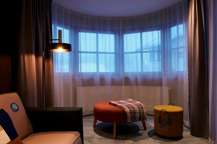 Room 46 of 90