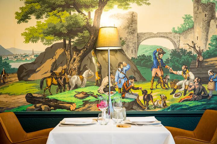 Dining Photos