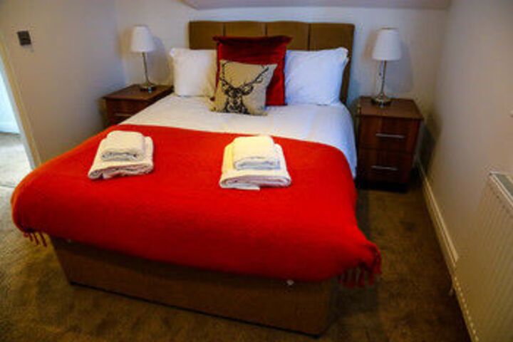 Room 4 of 30
