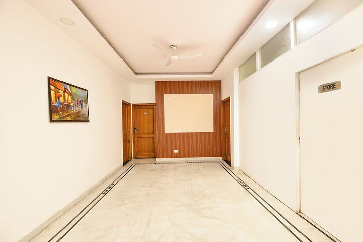 Hotel Interior 4 of 28