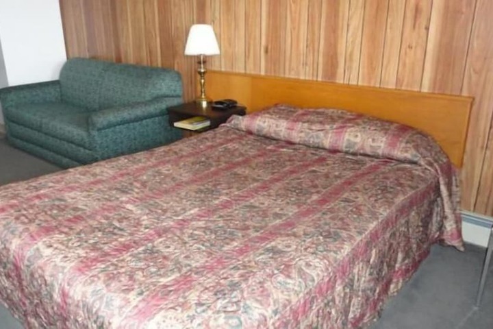 Room 5 of 38