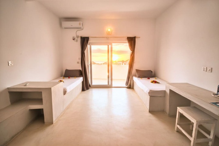 Room 26 of 97