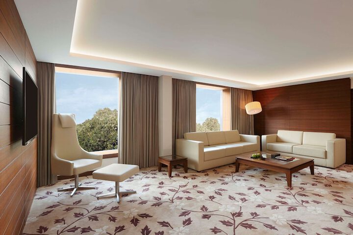 Room 27 of 114
