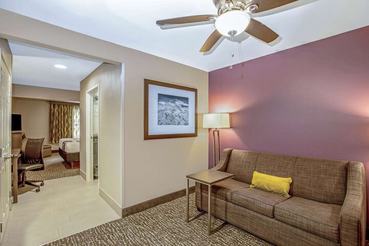 Room 8 of 31