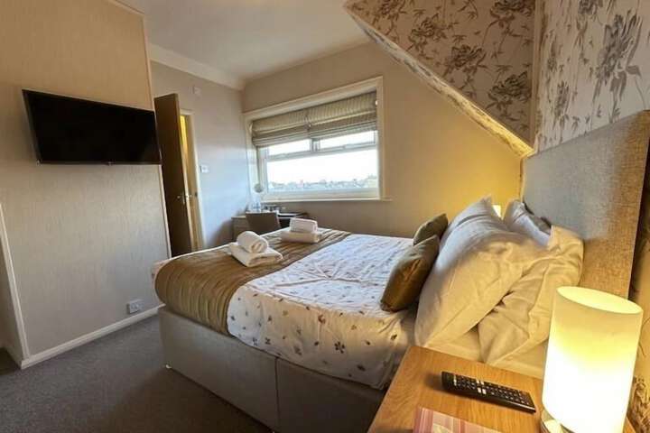 Room 7 of 36