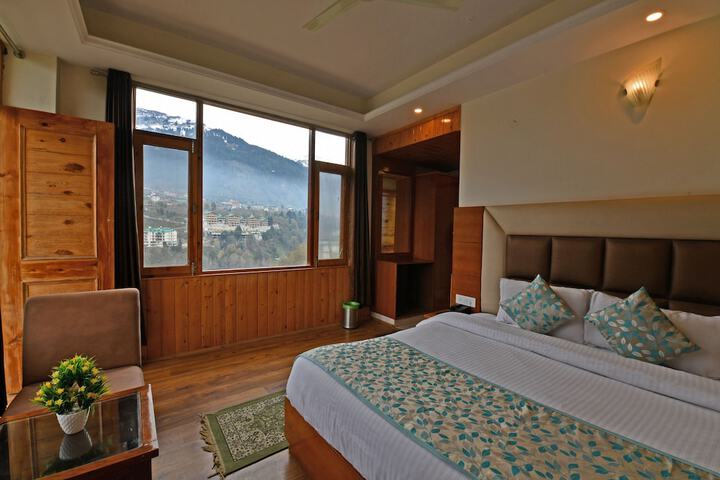 Room 5 of 43