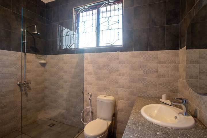Room 10 of 48