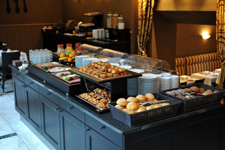 Breakfast/Coffee Service 26 of 44