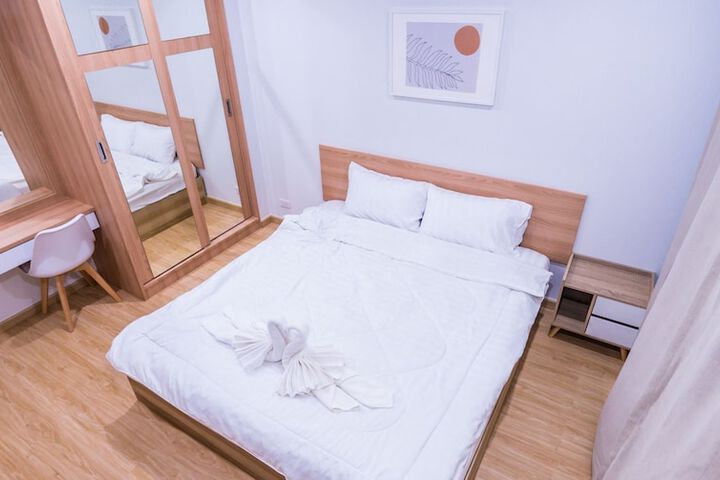 Room 5 of 50