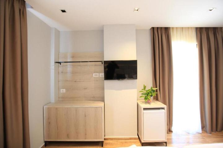 Room 136 of 143