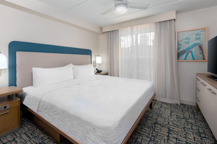 Room 11 of 48
