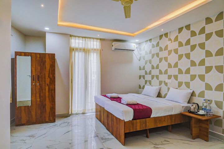 Room 7 of 31