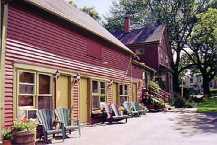 Hotel 8 of 27