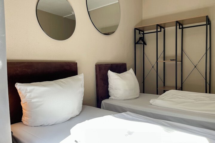 Room 40 of 93