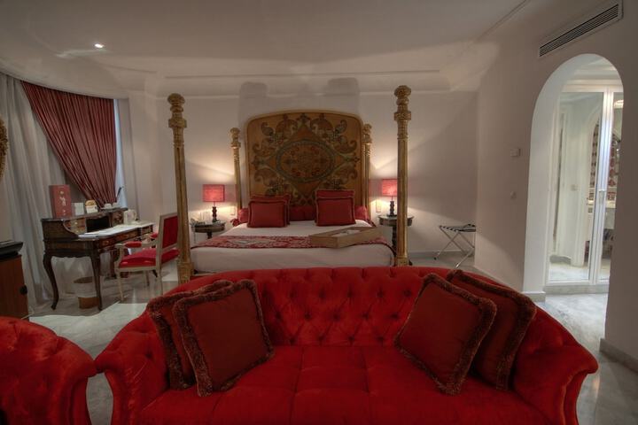 Room 7 of 49