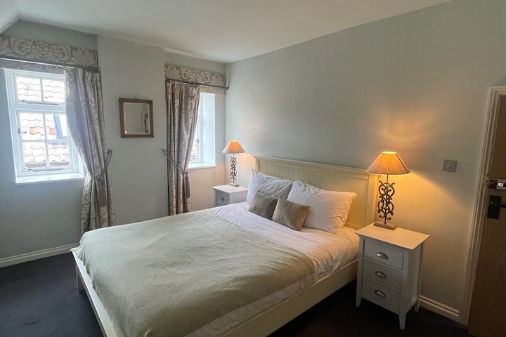 Room 7 of 42