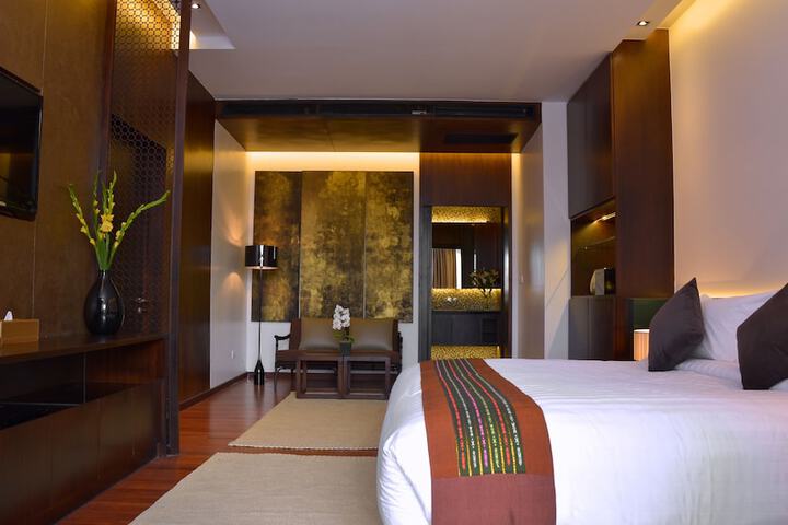 Room 10 of 69