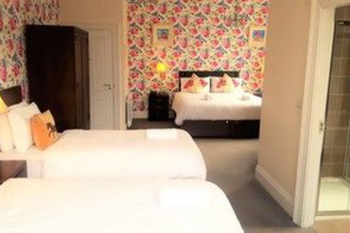 Room 33 of 63