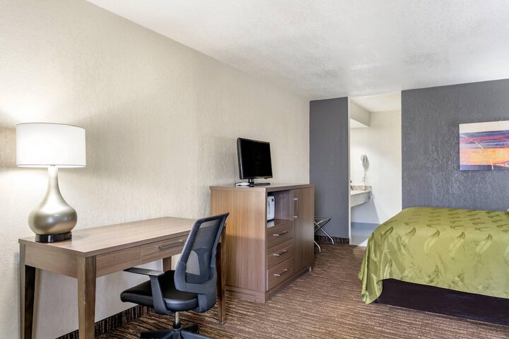 Room 22 of 47