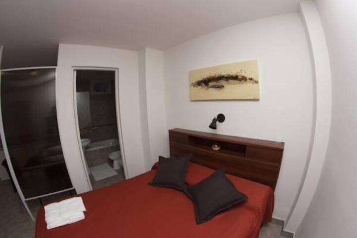 Room 8 of 38