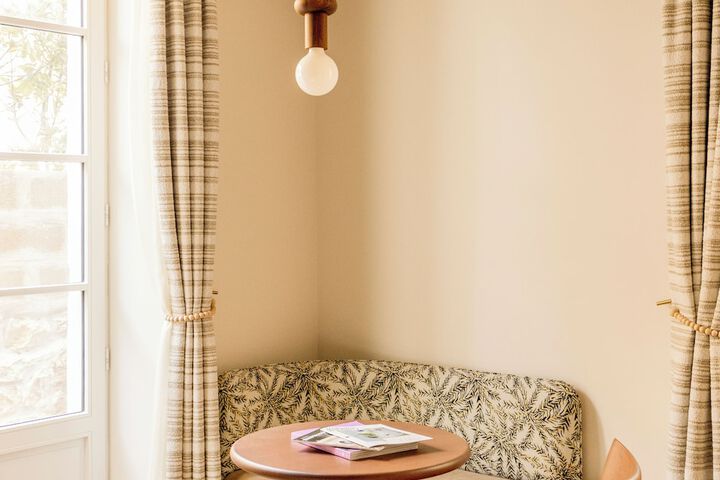 Room 21 of 74