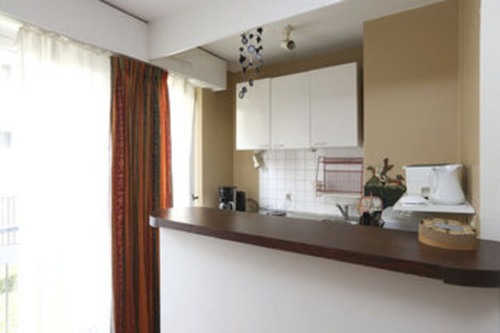 Room 33 of 50