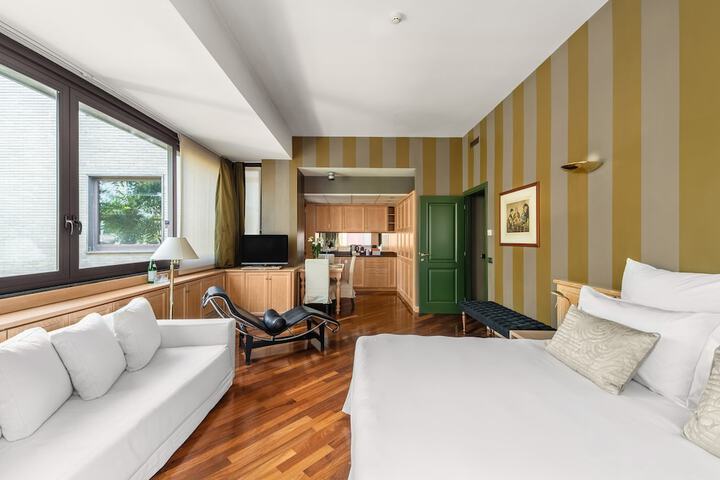 Room 36 of 72
