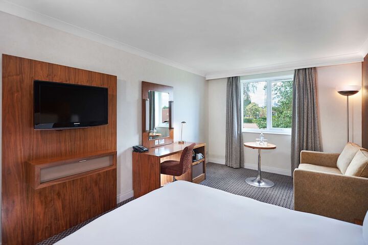Room 8 of 75