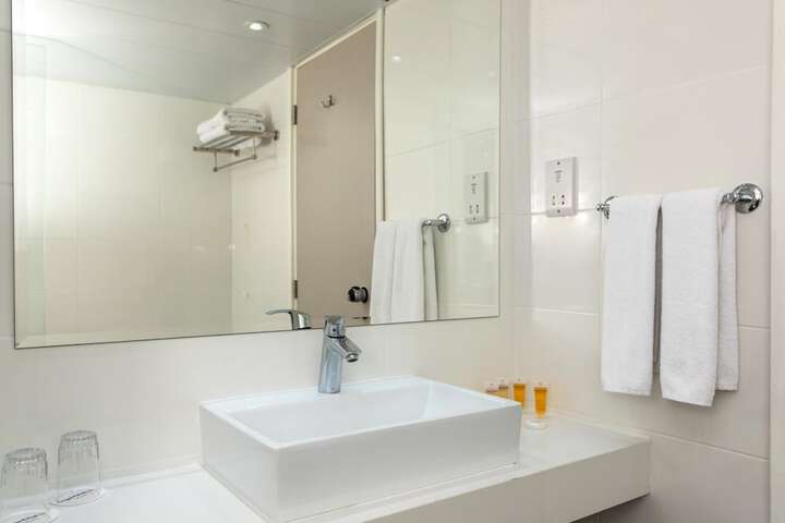 Room 15 of 26