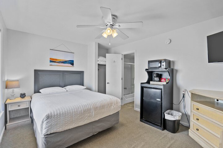 Room 6 of 97