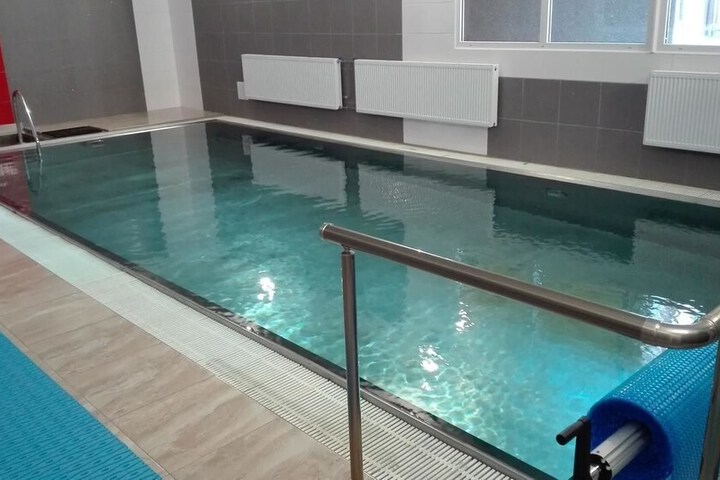 Pools & Facilities