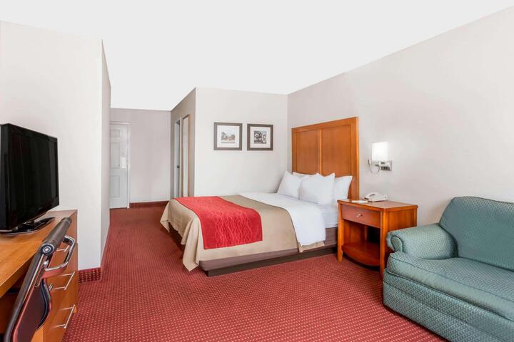 2 Double Beds (1 of 7)