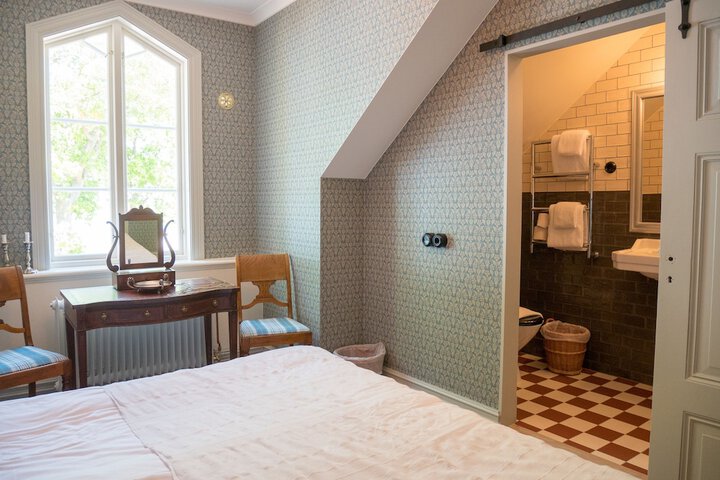 Room 7 of 69