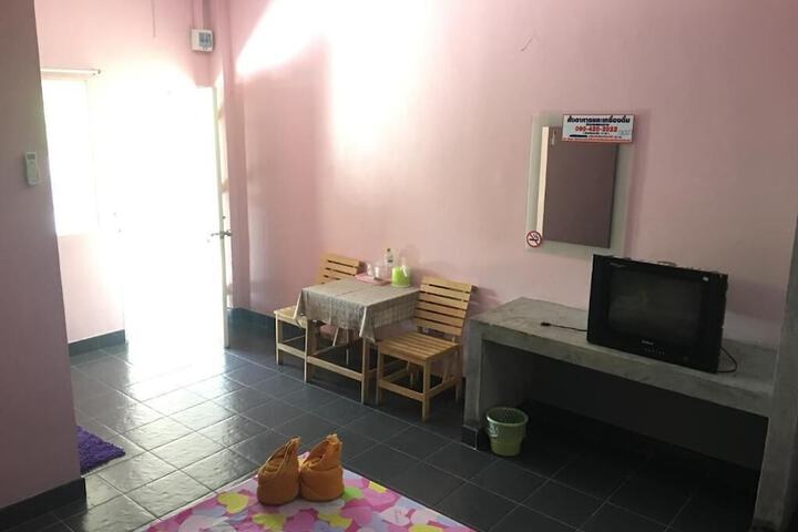 Room 6 of 31