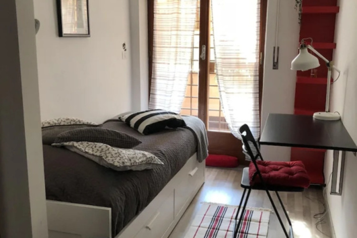 Room 4 of 11
