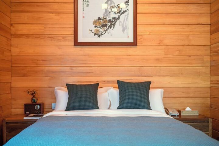 Room 32 of 156