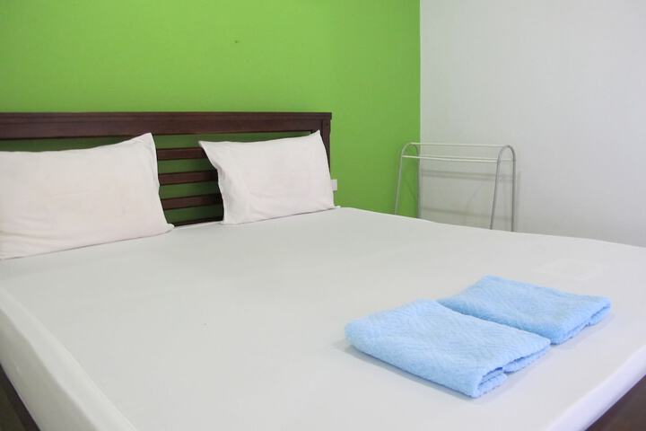 Room 5 of 38