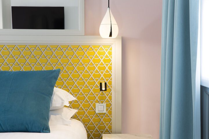 Room 14 of 28
