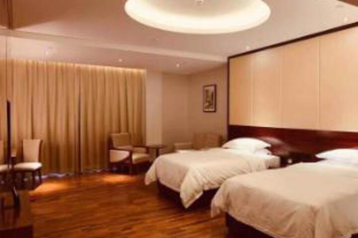 Room 8 of 8