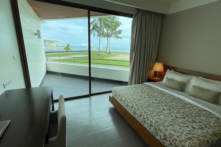 Room 19 of 74