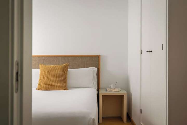 Room 16 of 53