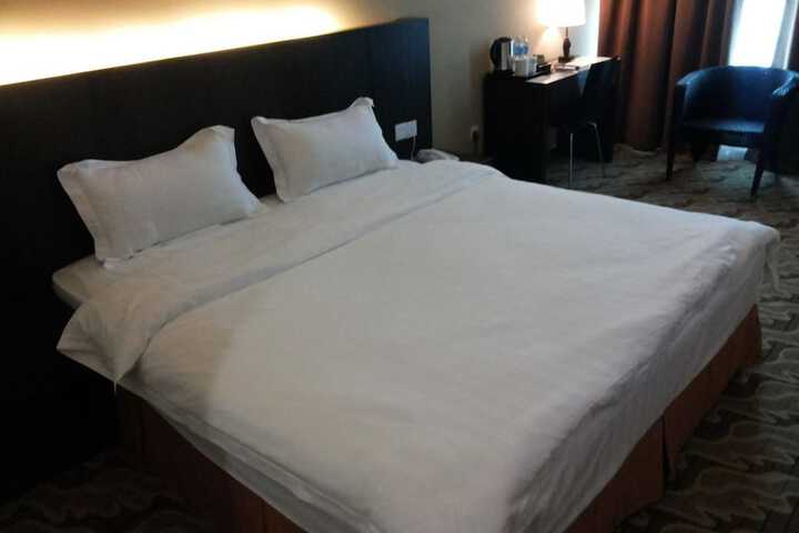 Room 9 of 26