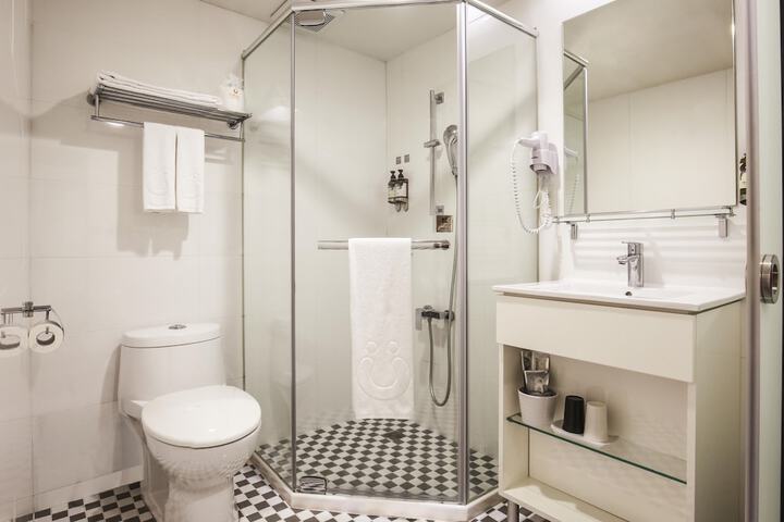 Room 40 of 51