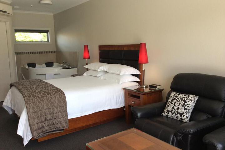 Room 5 of 50