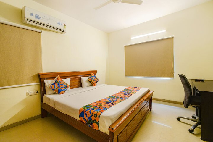 Room 28 of 35